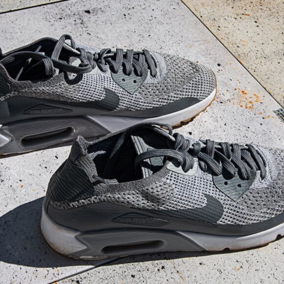 Nike Air Ultra 2.0 Flyknit  Pure Platinum Men size 10 1/2